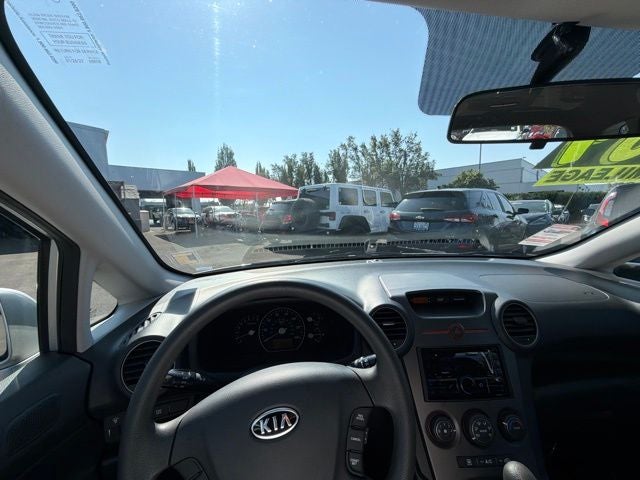 2009 Kia Rondo LX