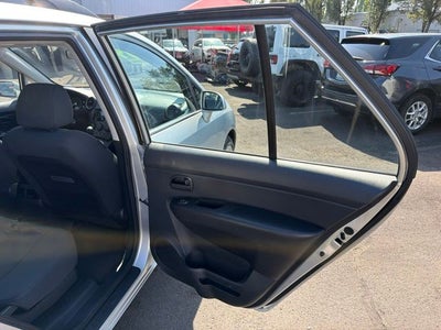 2009 Kia Rondo LX