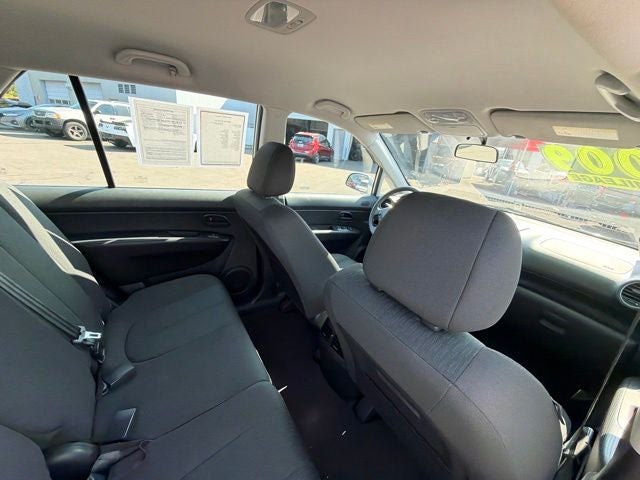 2009 Kia Rondo LX