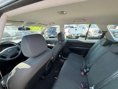 2009 Kia Rondo LX