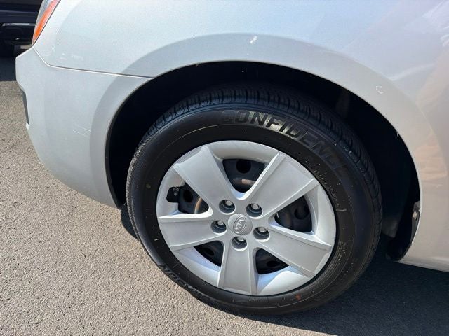 2009 Kia Rondo LX