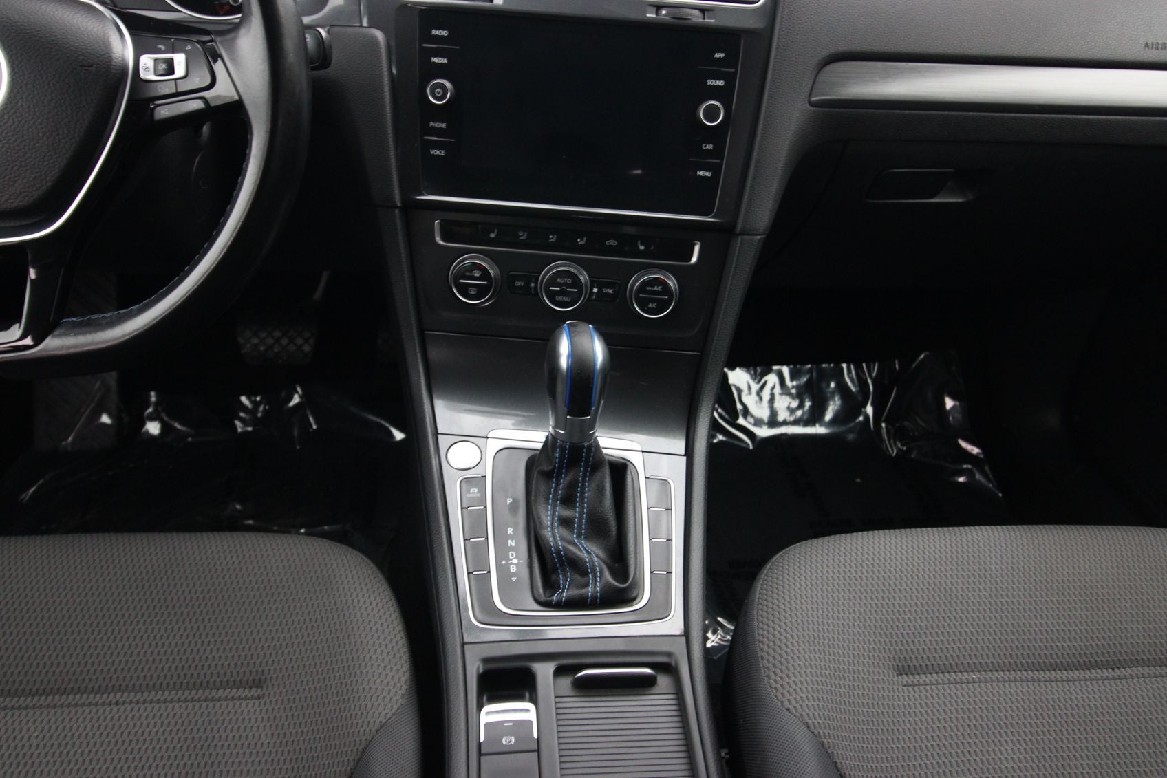 2018 Volkswagen e-Golf SE