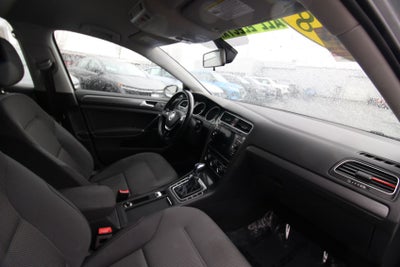 2018 Volkswagen e-Golf SE